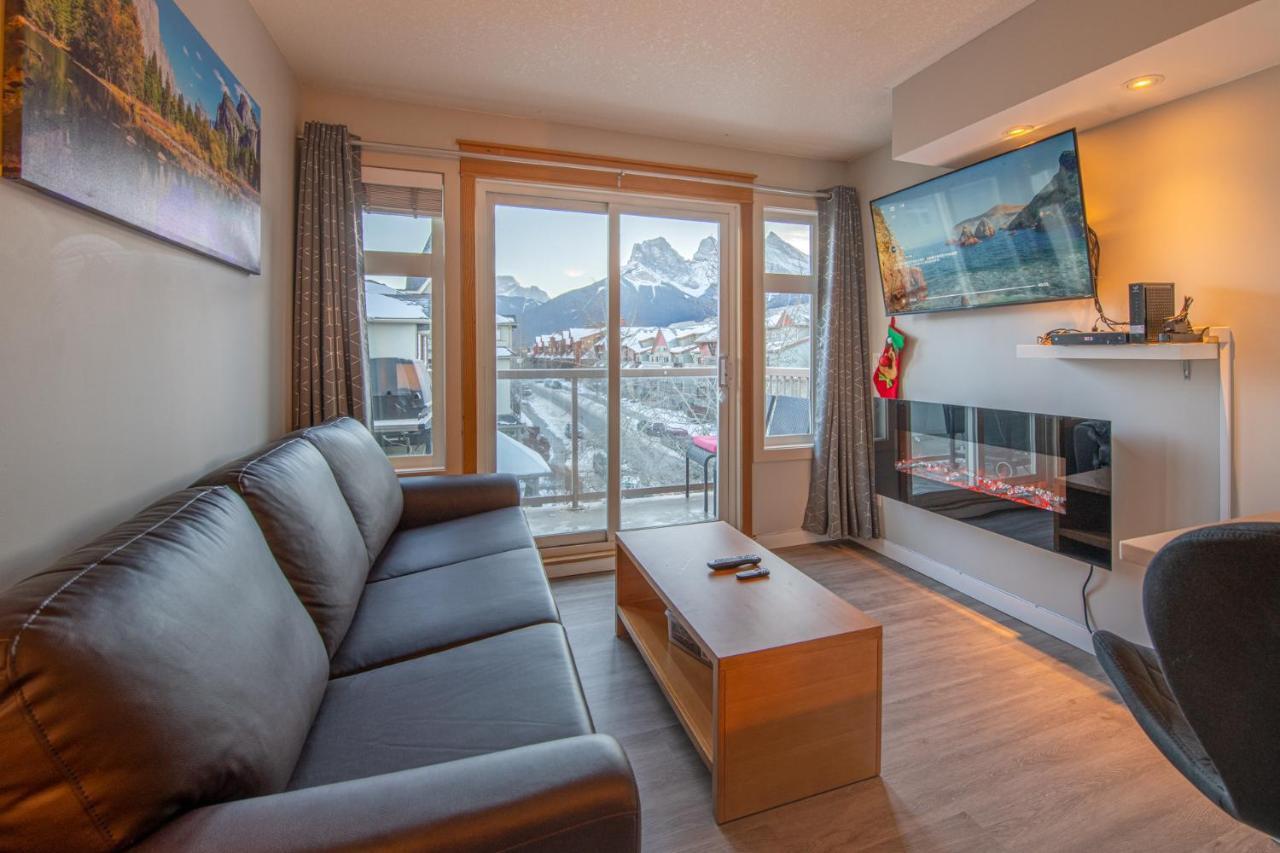 Mountain View 2 Bedroom Condo - Wt Top Floor-401 Canmore Exterior photo