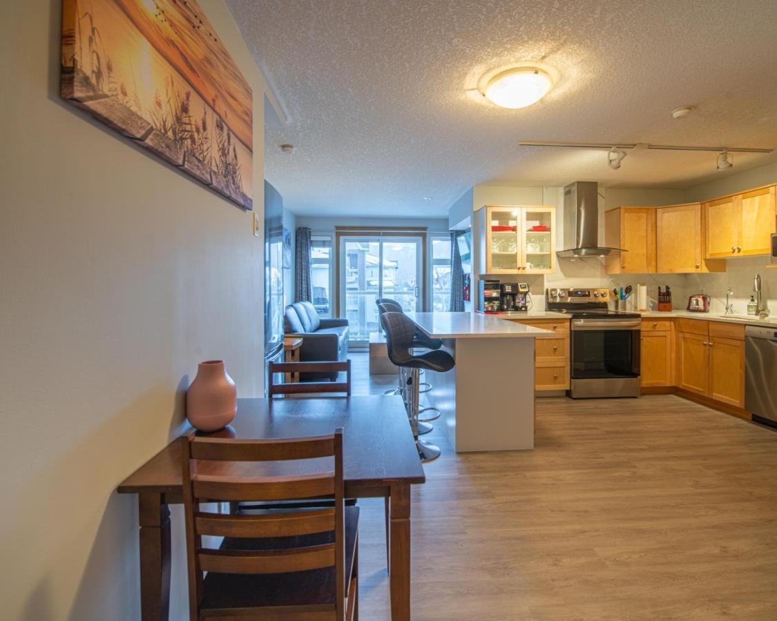 Mountain View 2 Bedroom Condo - Wt Top Floor-401 Canmore Exterior photo