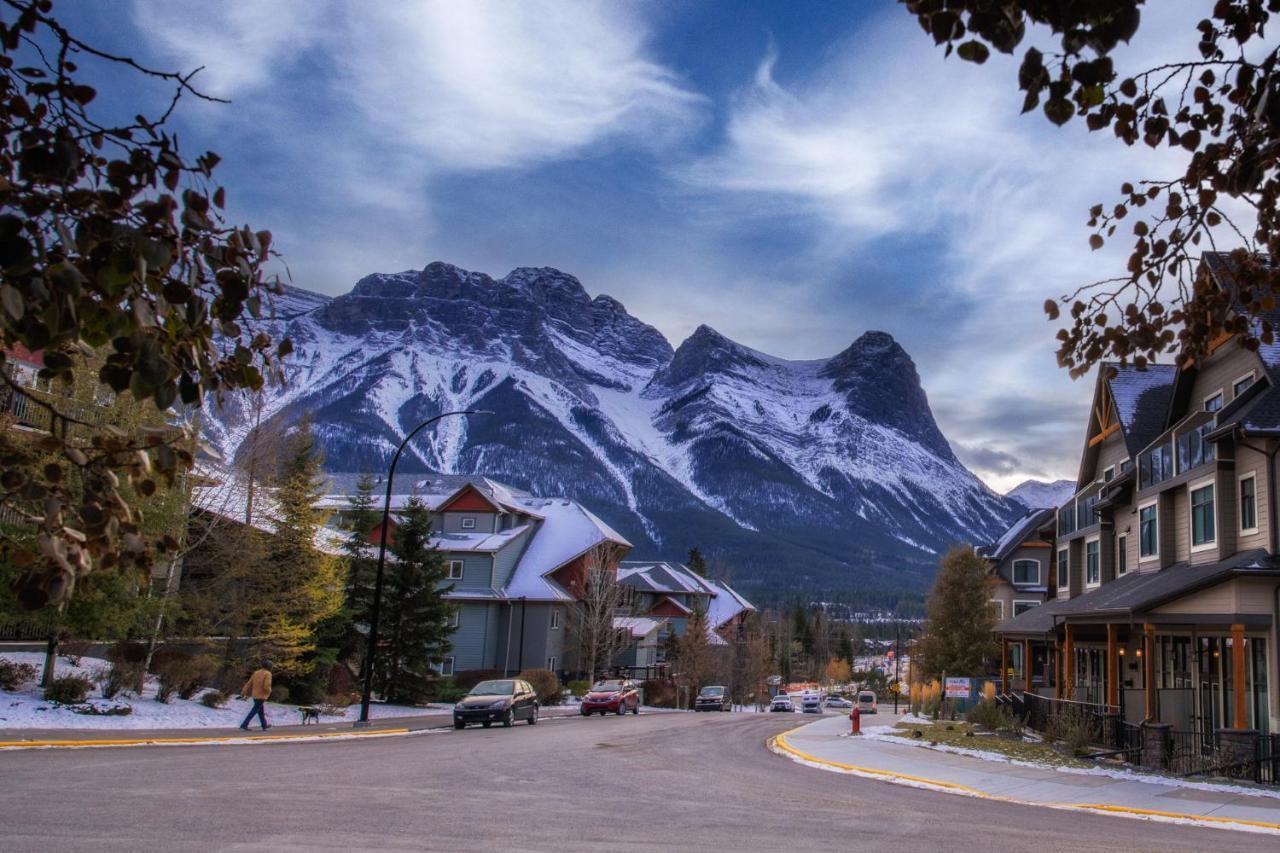 Mountain View 2 Bedroom Condo - Wt Top Floor-401 Canmore Exterior photo